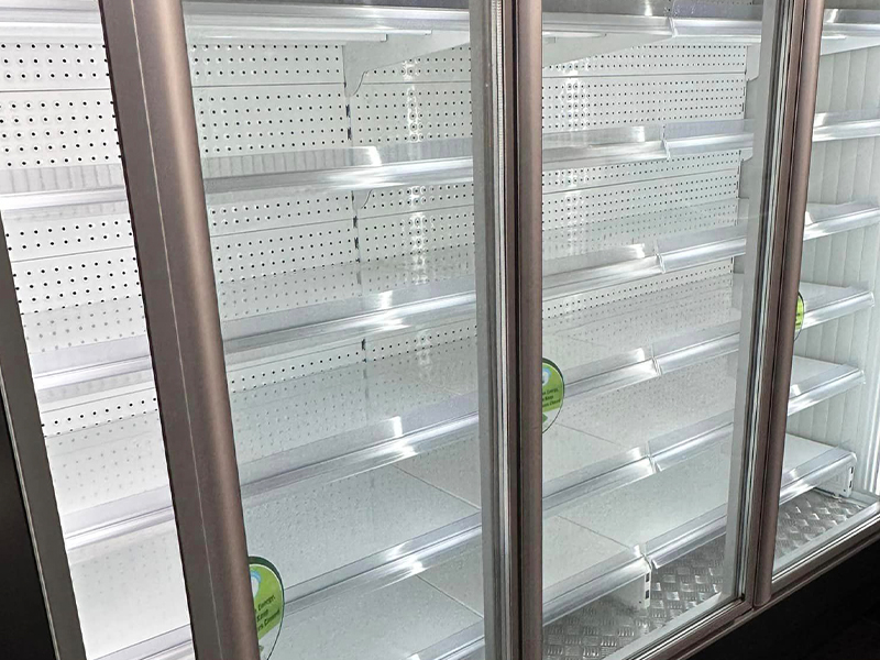 Vitrina pastrare produse congelate. Usi batante 2,5 m
